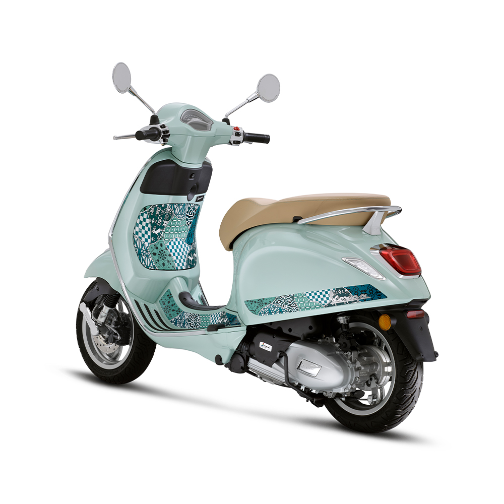 Vespa Primavera Batik 50