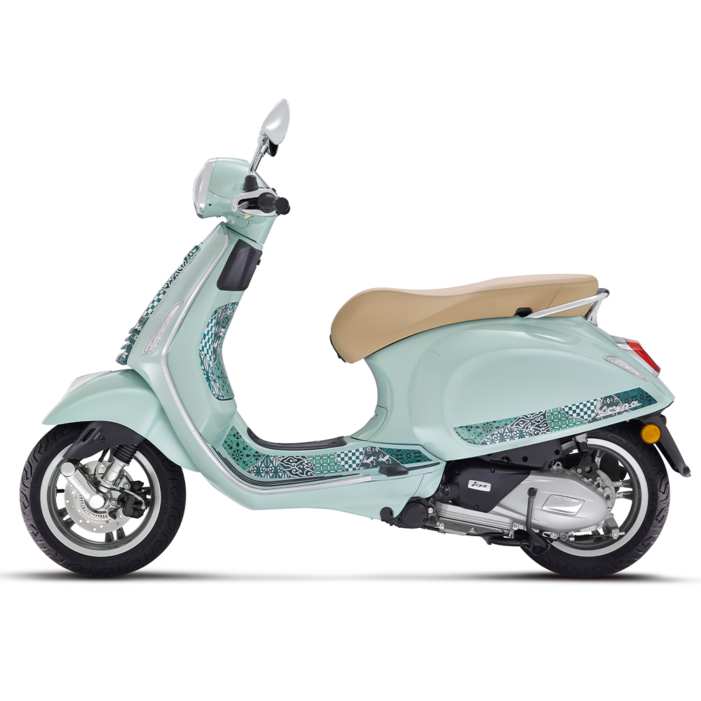 Vespa Primavera Batik 50